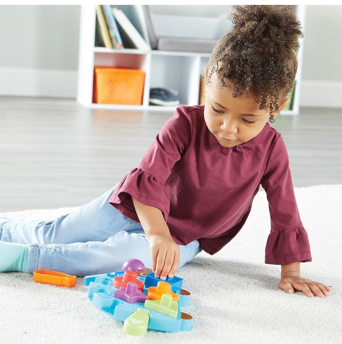 LR Spike the Fine Motor Hedgehog Puzzle Playmate 11 pieces. 18m+